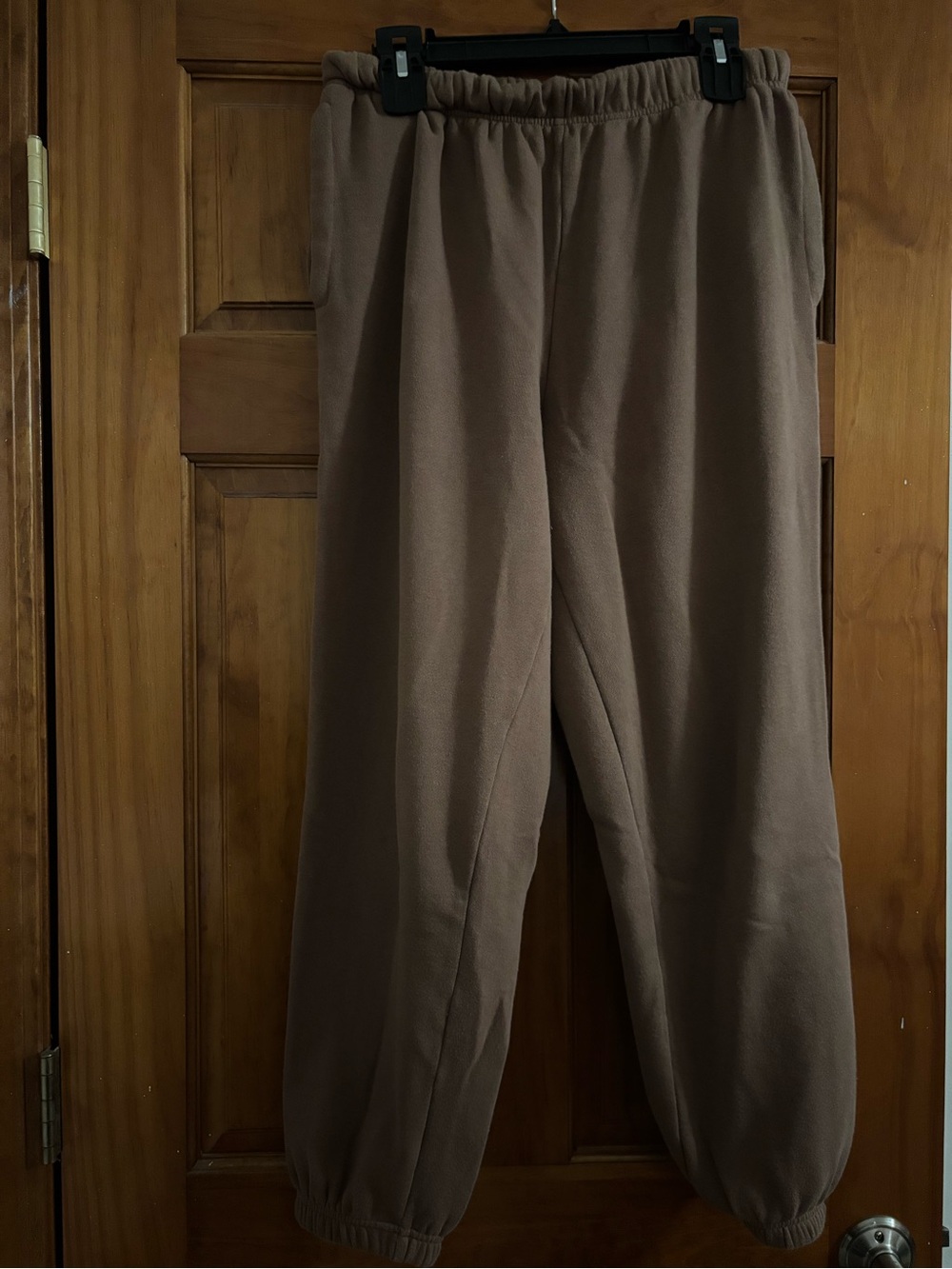 Elastic-Waist Casual Pants in Brown